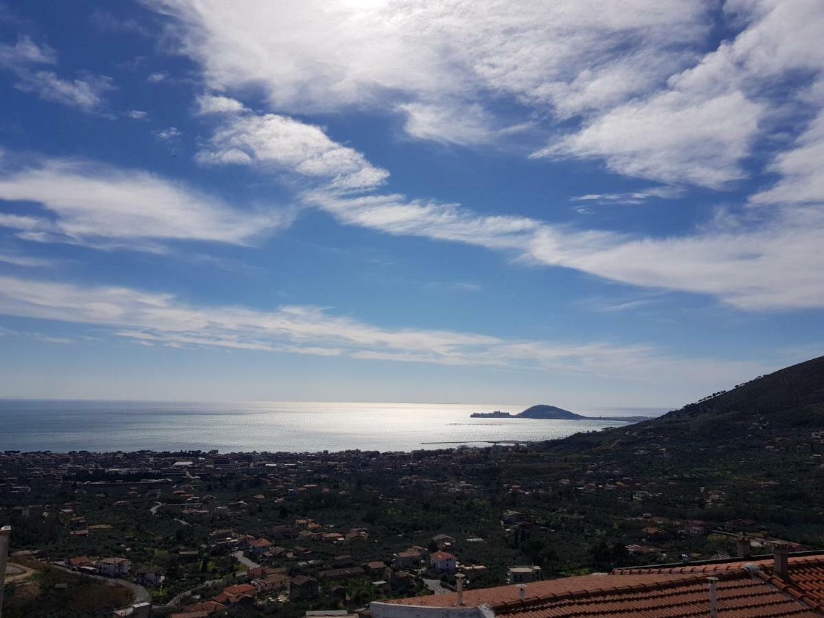 La Dimora Di Ares Villa Formia Luaran gambar